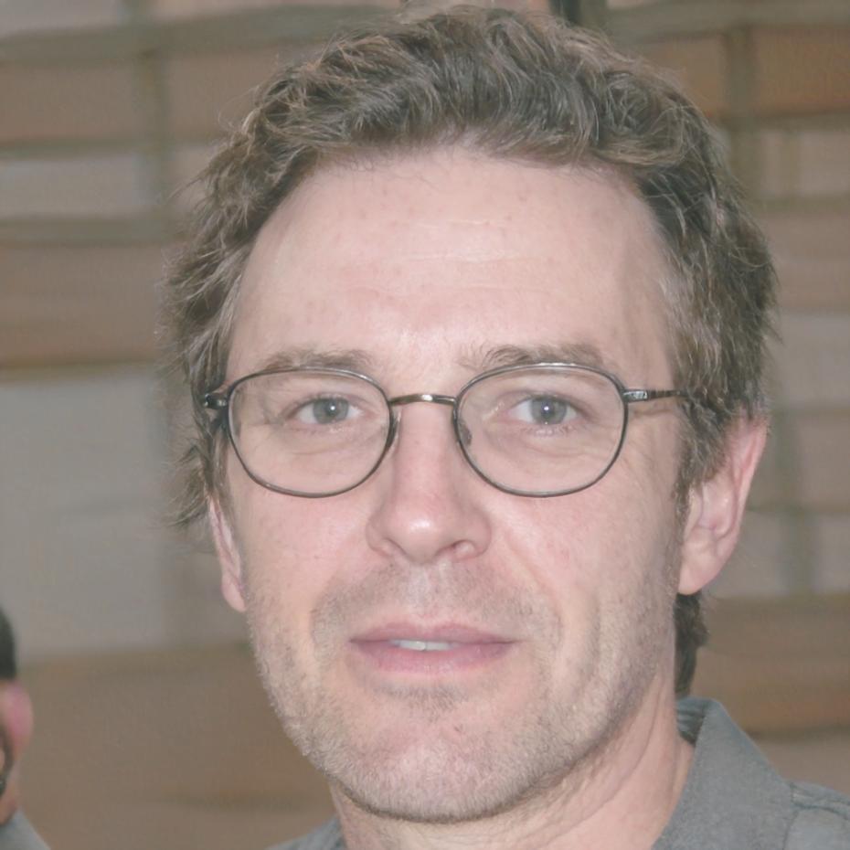 Henrik Andersson, Senior Financial Wellbeing Consultant